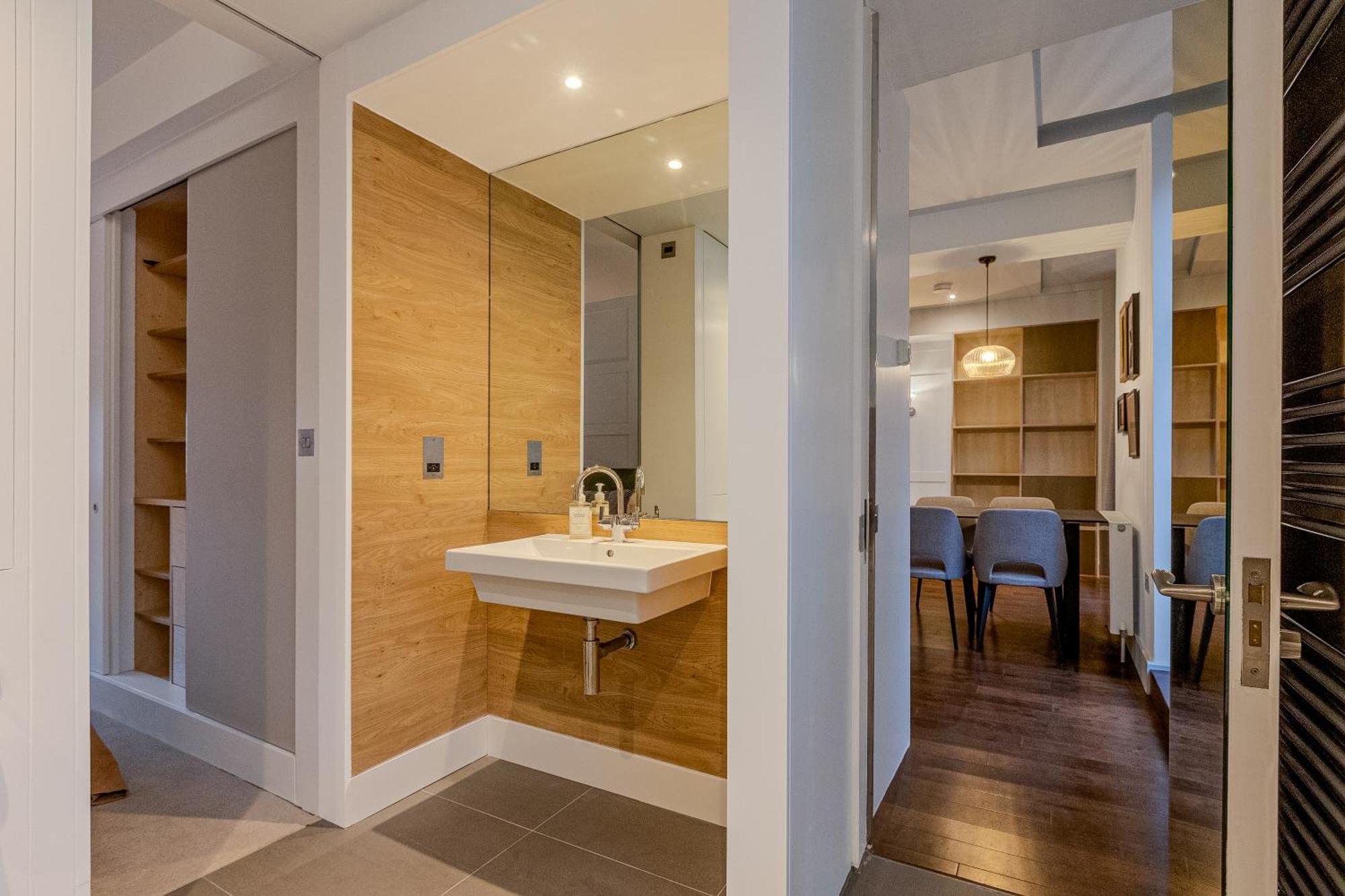 Modernized Serviced 3 Minutes From Blackfriars Appartamento
