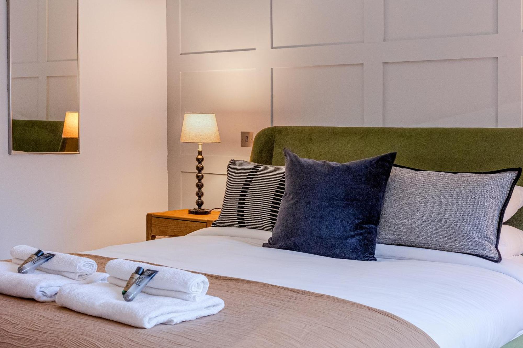 Modernized Serviced 3 Minutes From Blackfriars * Londra
